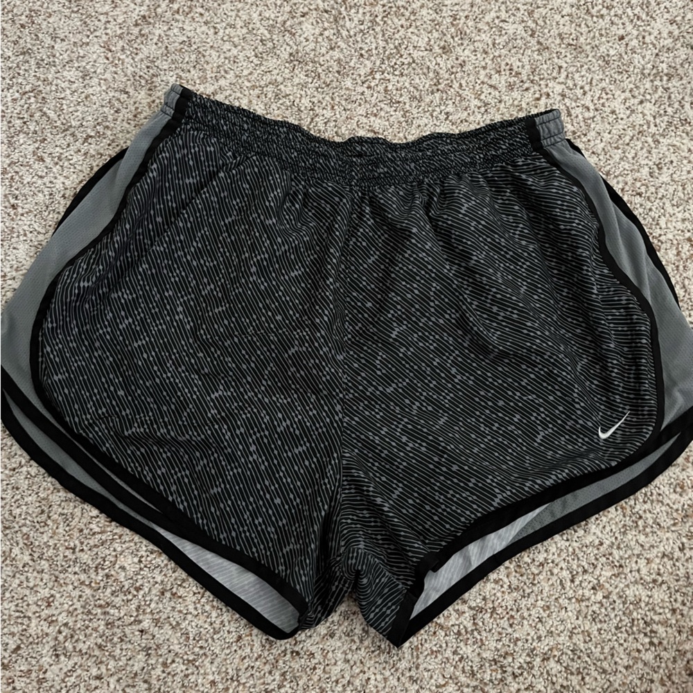 Nike running short